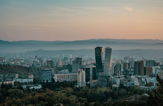 政府與企業合作的開發運營模式研究